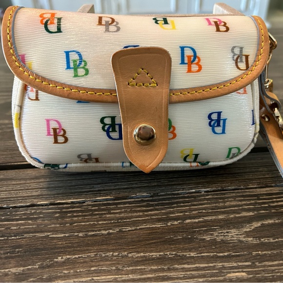 Dooney & Bourke Handbags - Authentic Dooney & Bourke Wristlet
